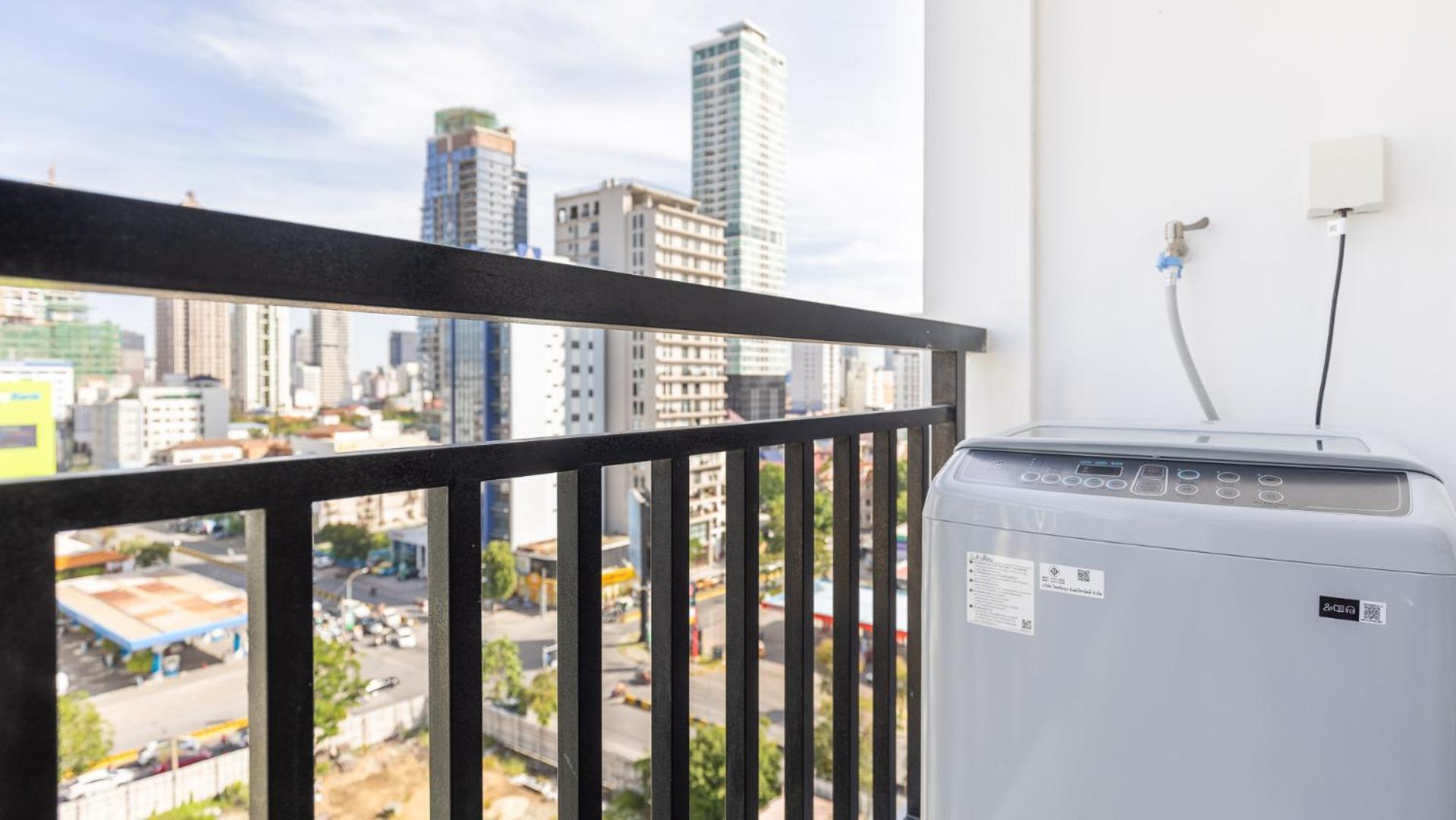 Real Hope Apartments Phnom Penh - Free Laundry Екстериор снимка